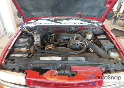 2002 Chevrolet S-10 Ls z USA, uszkodzony, nr VIN 1GCCS19W928102664